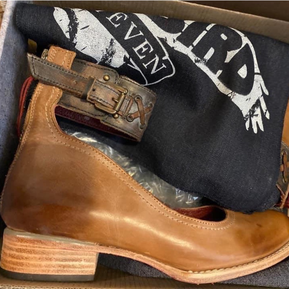 FreeBird by Steven Moana booties size 9 brand new